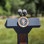 Presidential-Seal-and-Podium